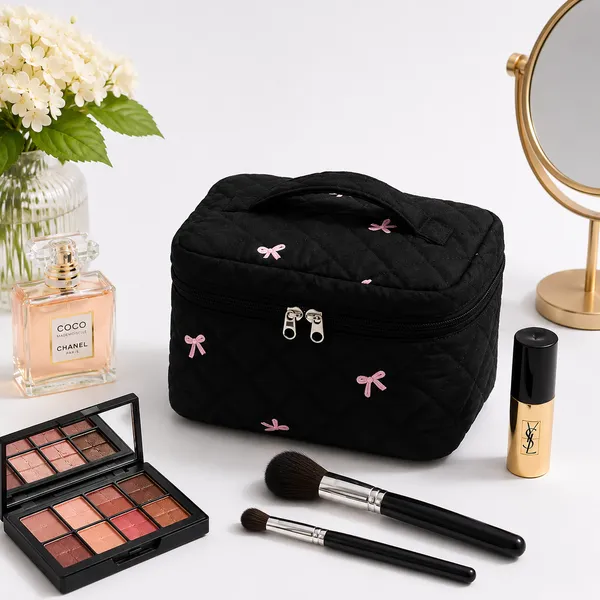 Black_Fabric_Makeup_Bag_For_Women