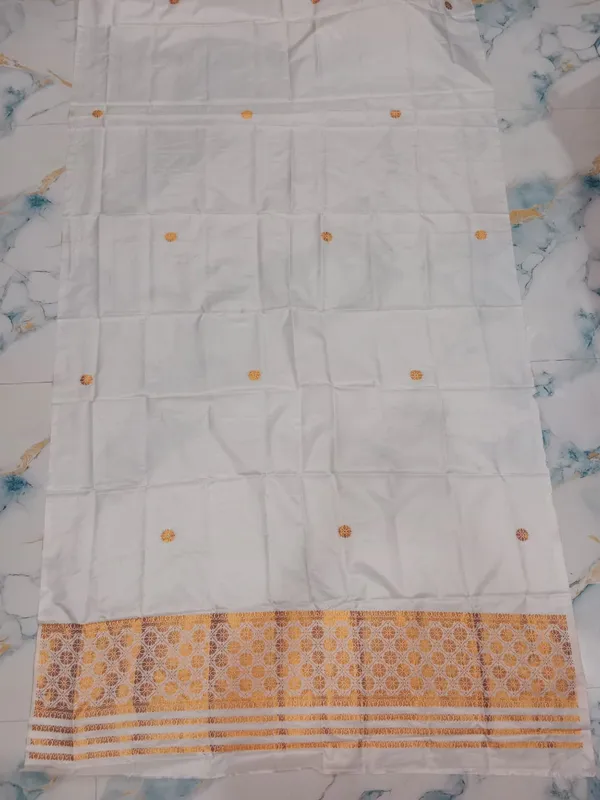 White_And_Golden_Yellow_Cotton_Geometric_Border_Single_Riha_Sador_For_Women