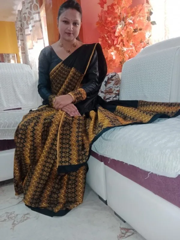 Black_And_Gold_Mix_Paat_Cotton_Brocade_Mekhela_Sador_For_Women