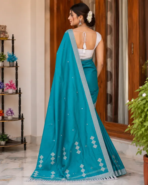 Teal_Blue_Cotton_Geometric_Embroidered_Mekhela_Sador_For_Women