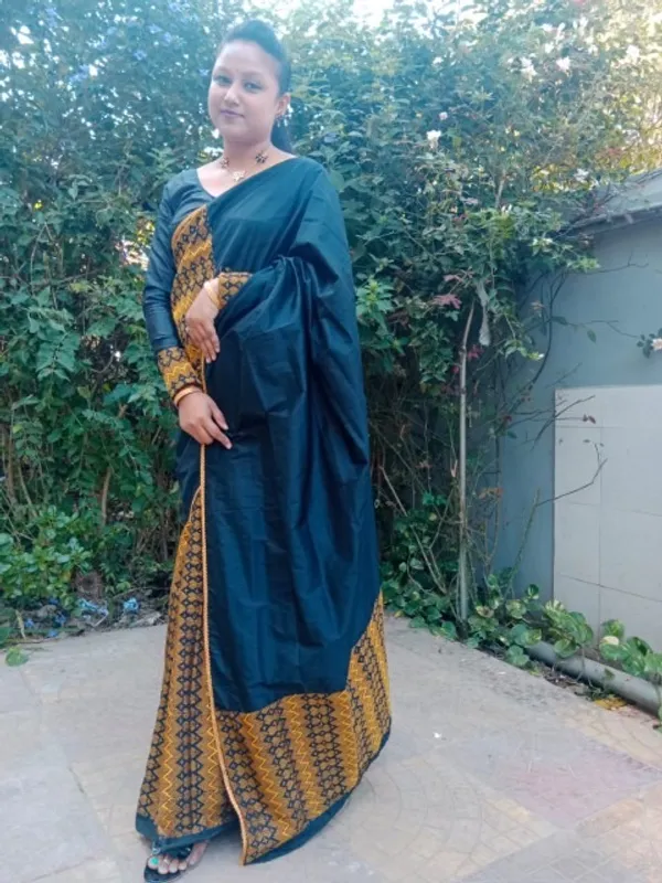 Black_And_Gold_Mix_Paat_Cotton_Brocade_Mekhela_Sador_For_Women