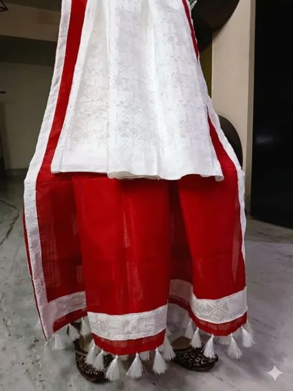 White_Red_Cotton_Khadi_Mekhela_Chador_With_Silver_Guna_Work_For_Women