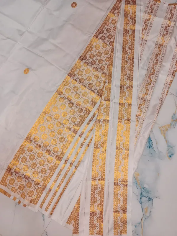 White_And_Golden_Yellow_Cotton_Geometric_Border_Single_Riha_Sador_For_Women