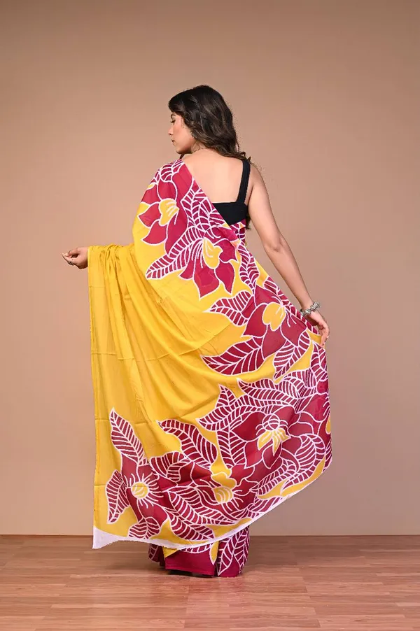 Yellow_Cotton_Mulmul_Batik_Floral_Printed_Saree_For_Women