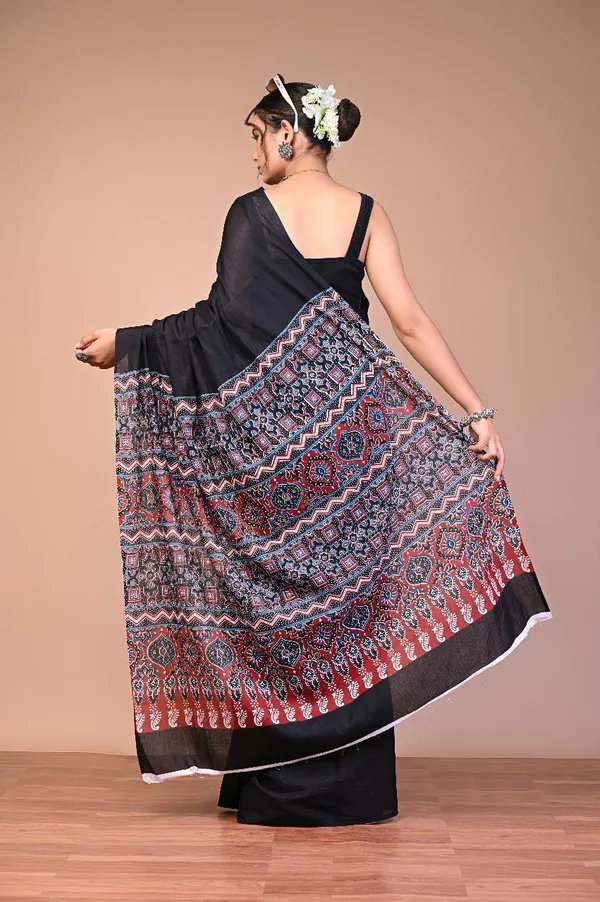 Black_Cotton_Mulmul_Ajrakh_Pallu_Saree_For_Women