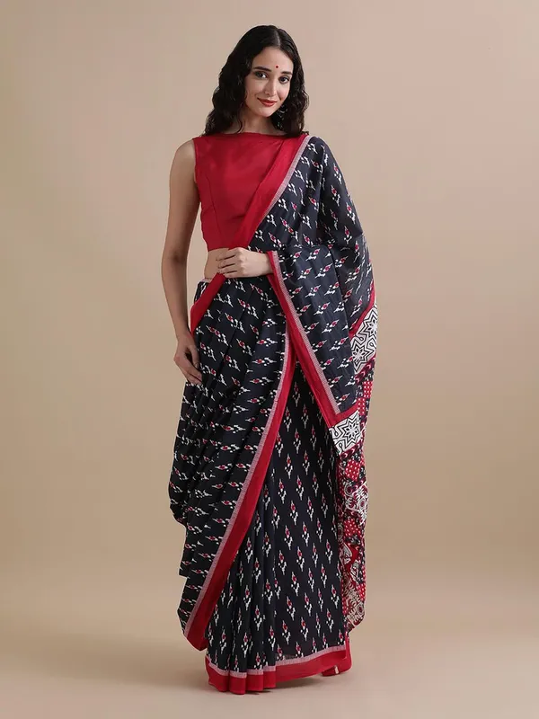 PInk_and_Grey_Cotton_Mulmul_Ikat_Print_Saree_For_Women