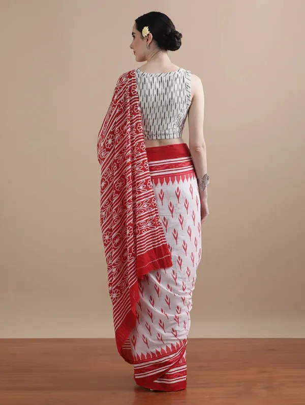 Red_White_Cotton_Mulmul_Ikat_Print_Saree_For_Women