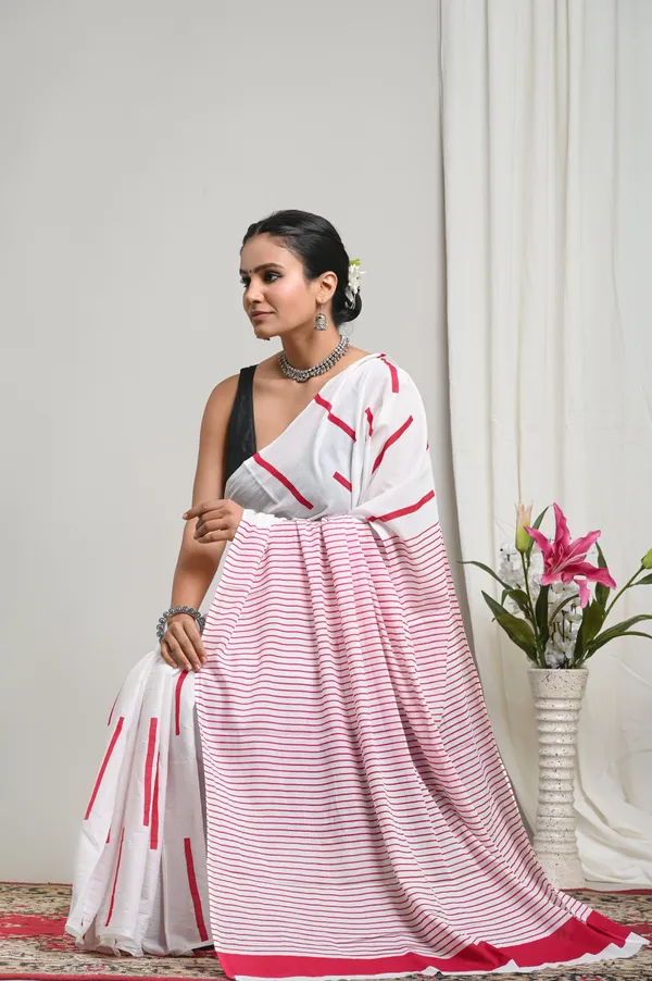 Red_White_Cotton_Mul_Screen_Printed_Lines_Saree_For_Women