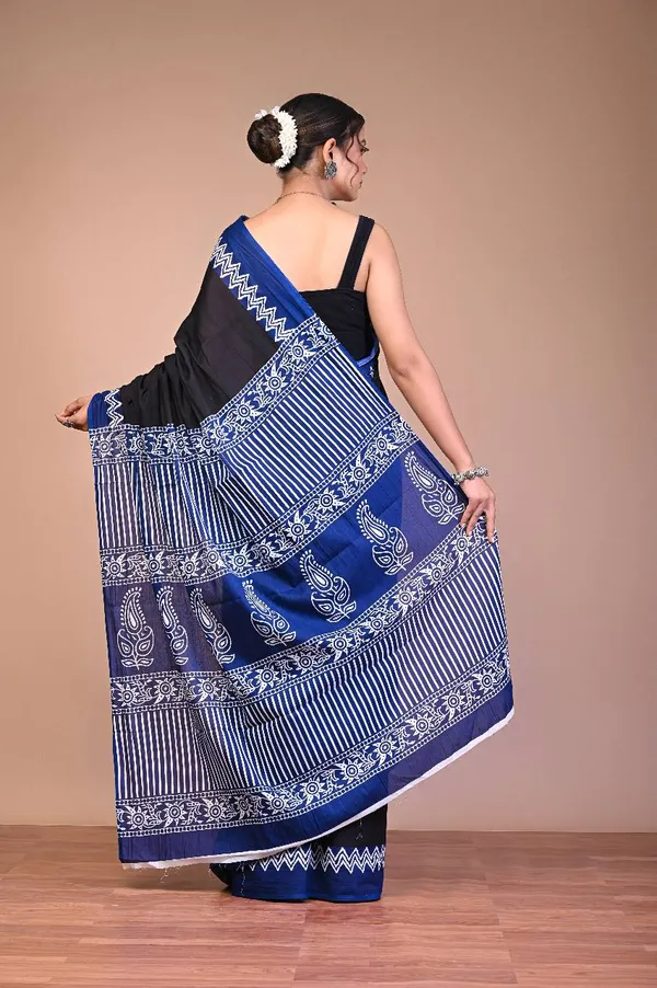 Dark_Blue_Black_Cotton_Mulmul_Dabu_Print_Border_Saree_For_Women