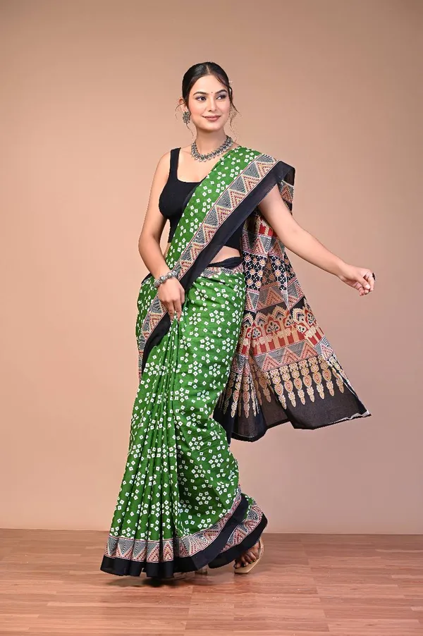 Green_Cotton_Mulmul_Bandhej_Dot_Ajrakh_Pallu_Saree_For_Women
