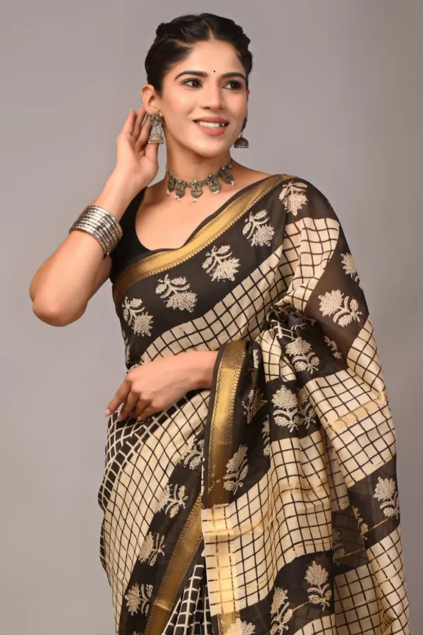 Black_Beige_Maheshwari_Silk_Checked_Floral_Border_Saree_For_Women