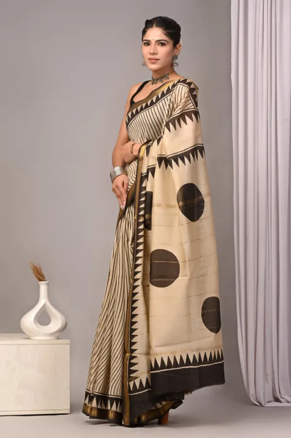 Beige_Maheshwari_Silk_Striped_Temple_Border_Saree_For_Women