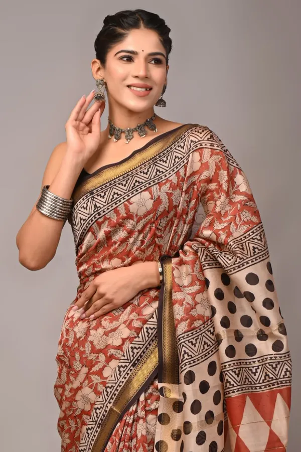 Beige_Maheshwari_Silk_Printed_Geometric_Border_Saree_For_Women
