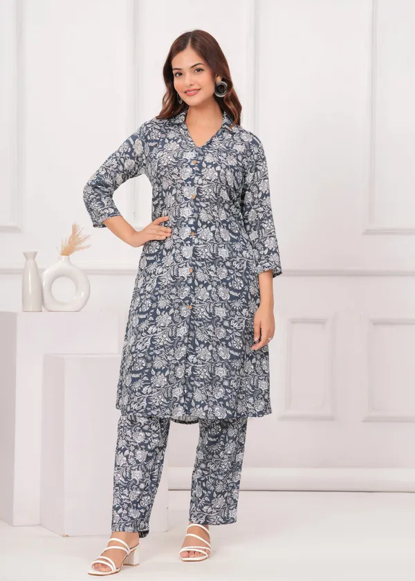 Grey_White_Floral_Cotton_Blend_Straight_Kurta_Set_For_Women