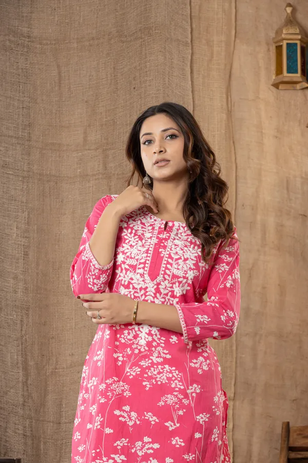 Pink_Floral_Embroidered_Cotton_Straight_Kurta_Set_For_Women