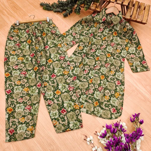 Green_Rayon_Premium_Kurta_Pant_Set_For_Women