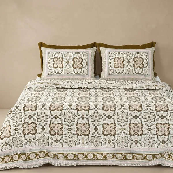 Multicolor_Cotton_Bedsheet_With_Pillow_Cover_For_Home
