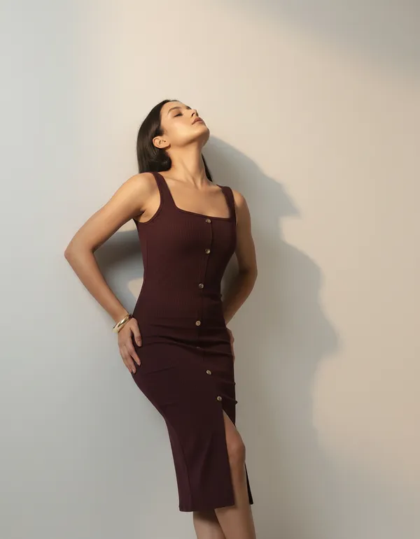 Wine_Cotton_Rib_Knit_Sleeveless_Midi_Dress_For_Women