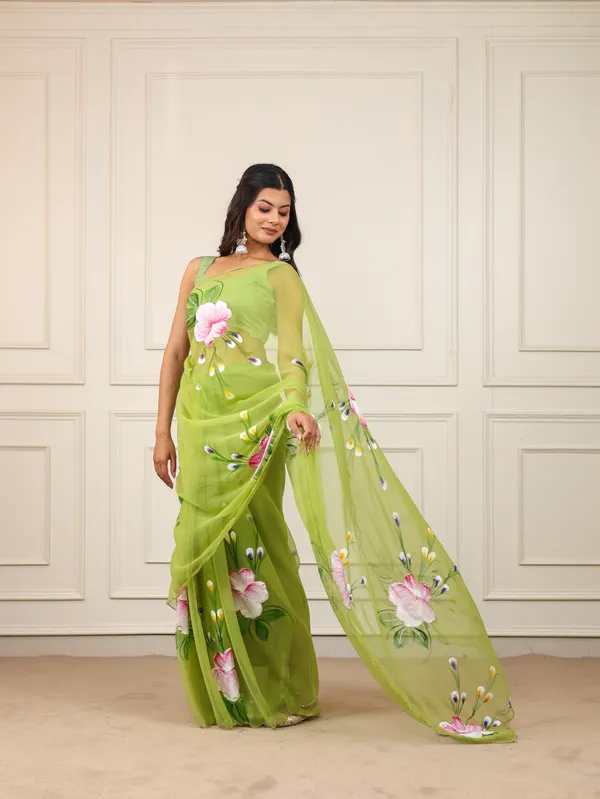 Green_Chiffon_Hand_Painted_Saree_For_Women