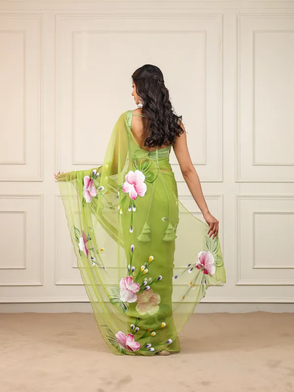 Green_Chiffon_Hand_Painted_Saree_For_Women