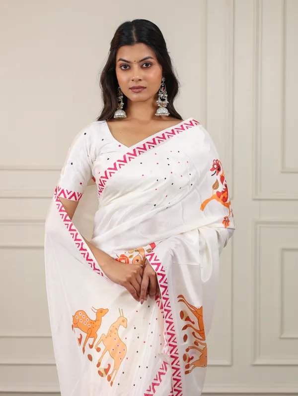 Cream_Crepe_Printed_Saree_For_Women
