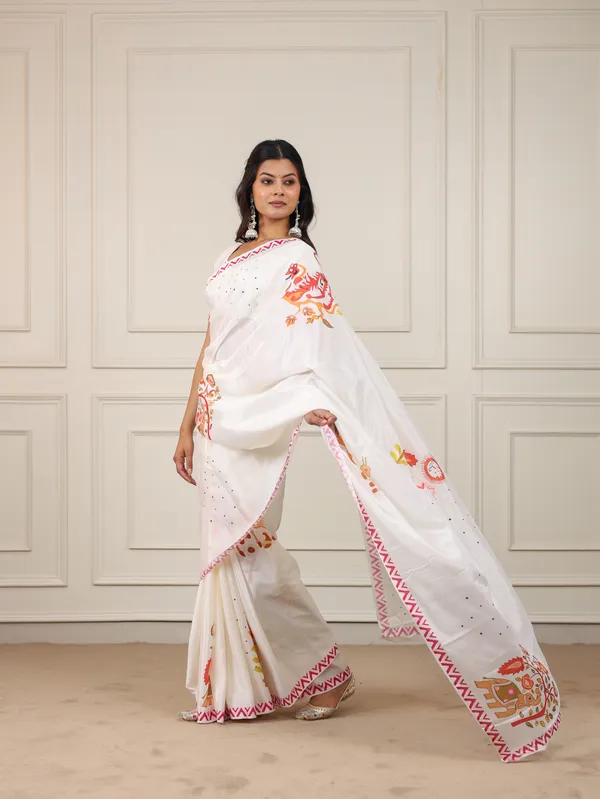 Cream_Crepe_Printed_Saree_For_Women