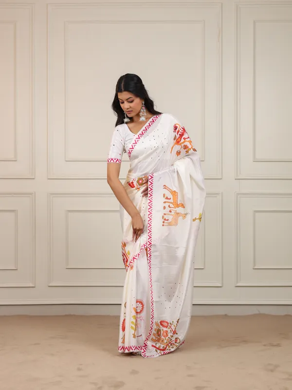Cream_Crepe_Printed_Saree_For_Women