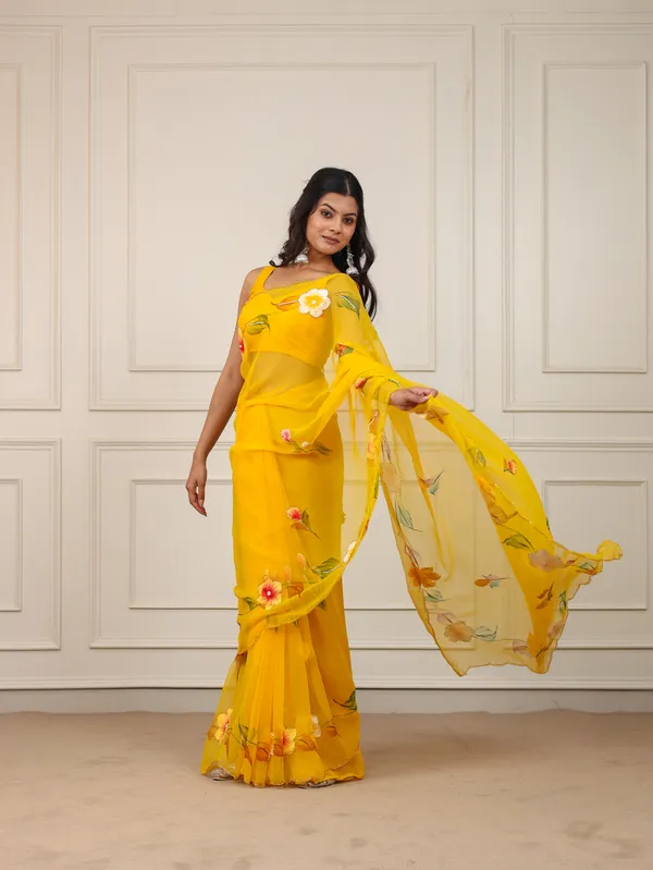 Yellow_Chiffon_Hand_Painted_Saree_For_Women
