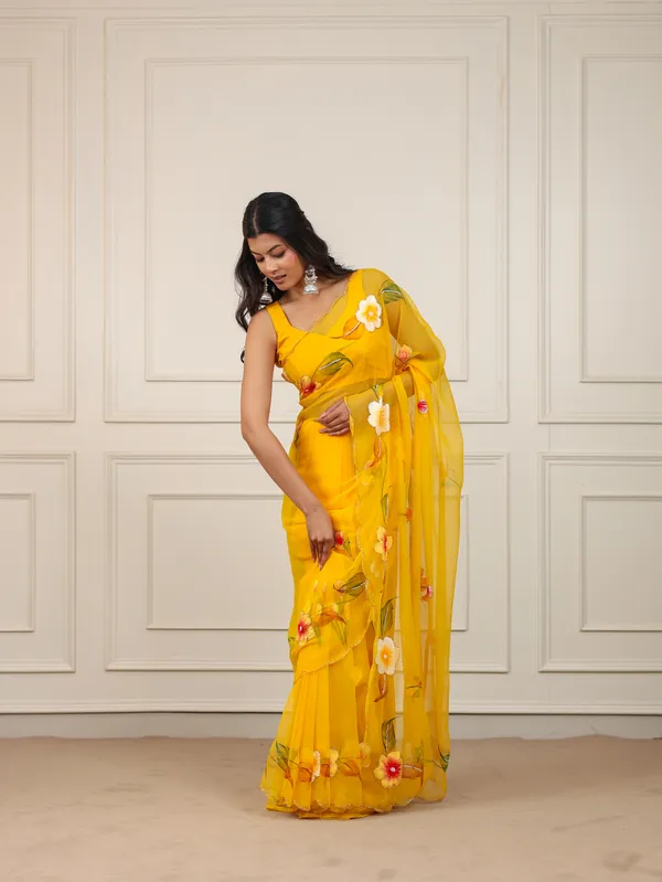 Yellow_Chiffon_Hand_Painted_Saree_For_Women