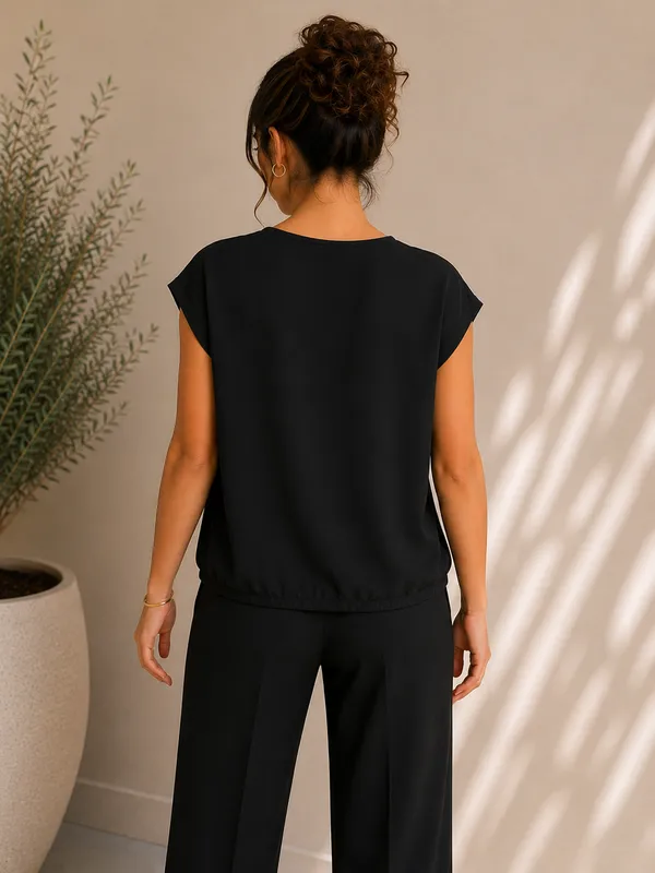 Women's_Black_Sequin_Embellished_Sleeveless_Party_Top_|_Round_Neck_Glitter_Evening_Top