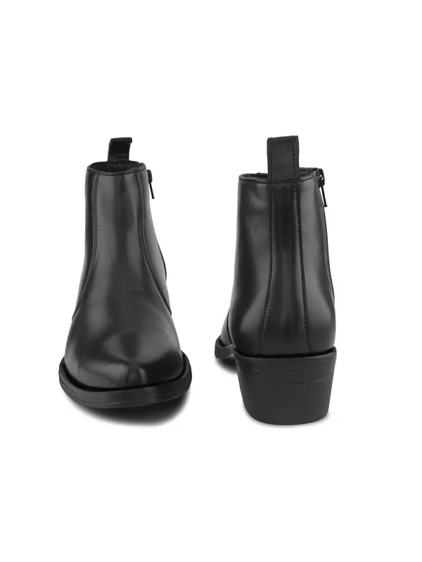 Black_Leather_Pointed_Toe_Chelsea_Boots_For_Men