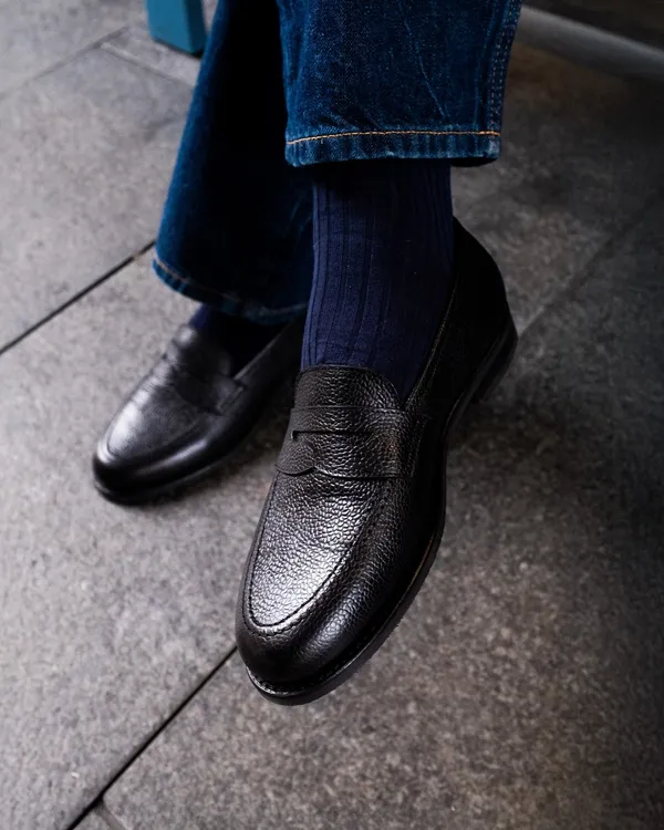 Black_Textured_Leather_Slip-On_Loafers_For_Men