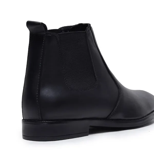 Black_Leather_Chelsea_Boots_For_Men