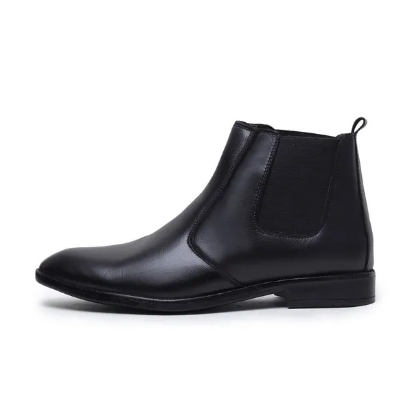 Black_Leather_Chelsea_Boots_For_Men