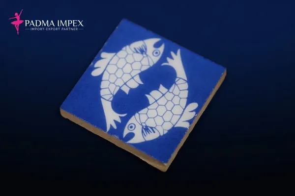 Blue_Pottery_Blue_White_Twin_Pisces_Decorative_Tile