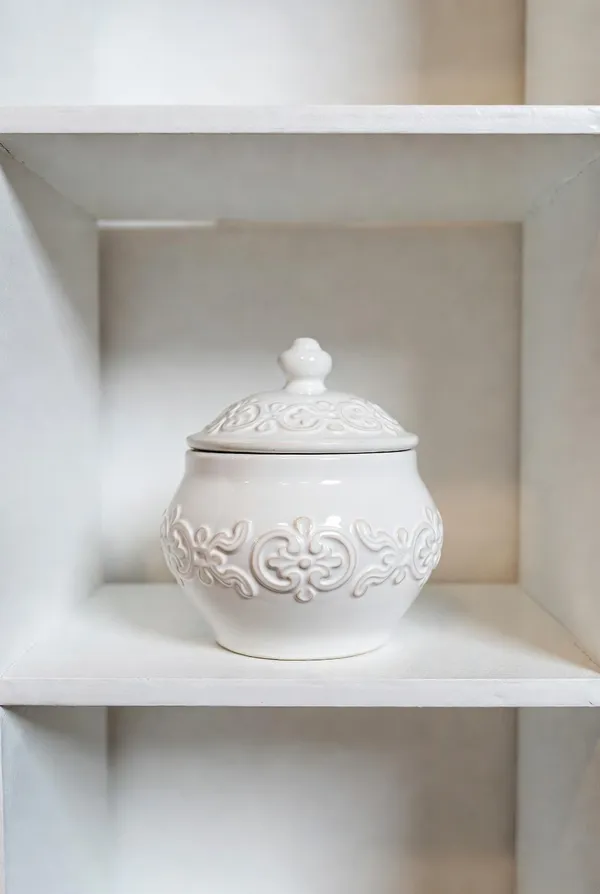 Blue_Pottery_Floral_Embossed_White_Storage_Jar_With_Lid