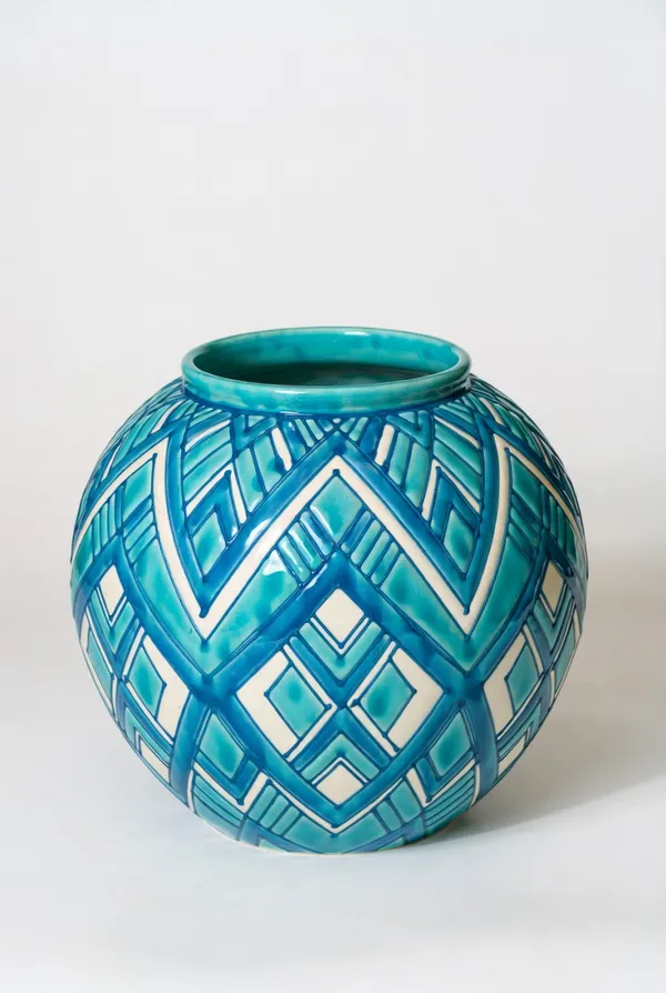 Blue_Pottery_Turquoise_Geometric_Pattern_Round_Vase
