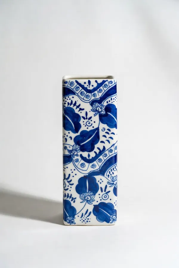 Blue_Pottery_Decorative_Blue_White_Floral_Vase