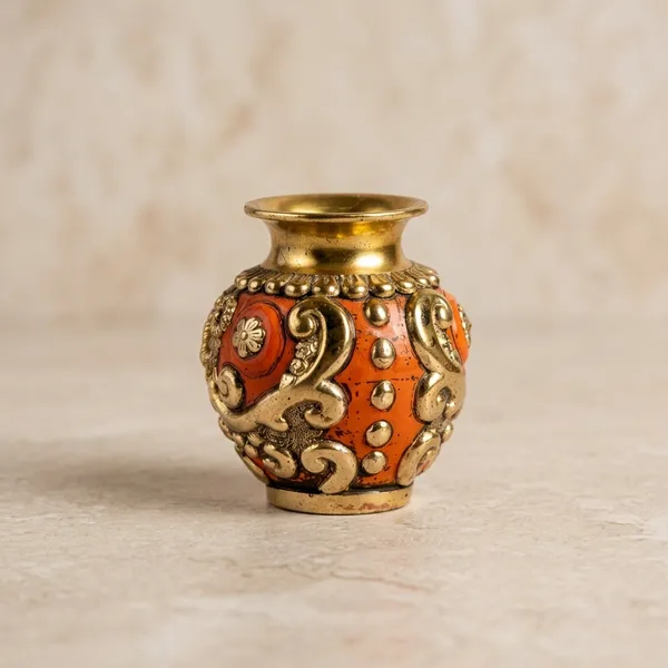 Brass_Decorative_Floral_Motif_Handcrafted_Vase