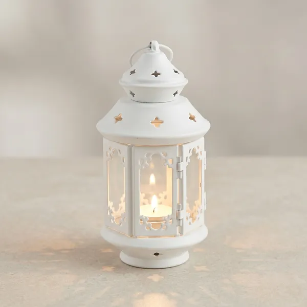 Metal_Decorative_Cutwork_White_Decorative_Lantern