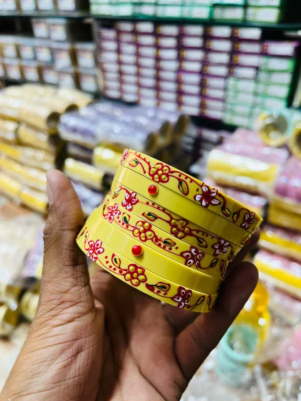 Yellow_Floral_Printed_Plastic_Resin_Bangles_Set_For_Women