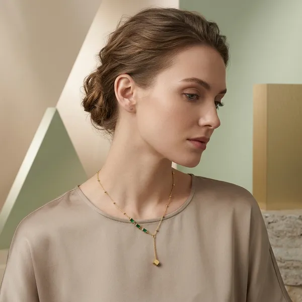Golden_Gold_Plated_Green_Stone_Adjustable_Chain_Necklace_For_Women