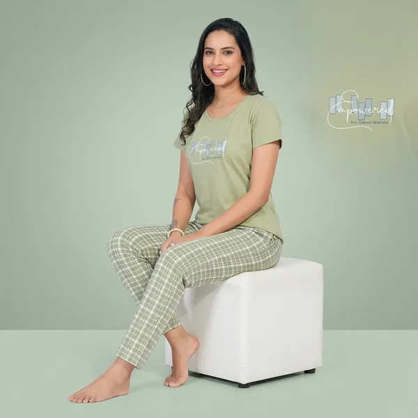 Green_Cotton_Sleepwear_Set_For_Women