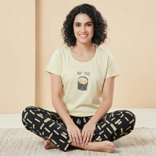 Yellow_Cotton_Night_Suit_For_Women