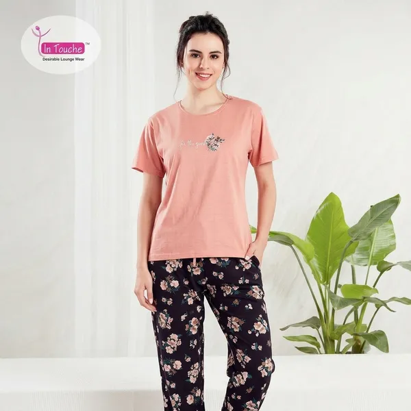 Pink_Cotton_Sleepwear_Set_For_Women