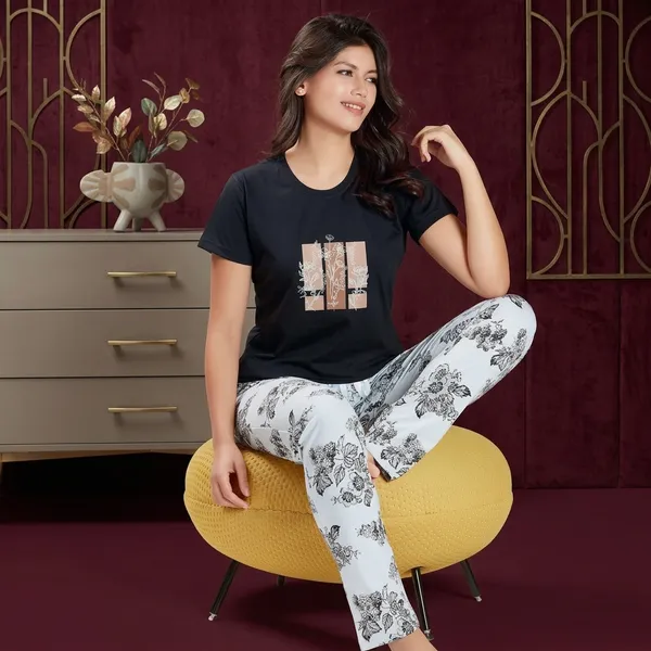 Black_Cotton_T-Shirt_And_Floral_Pyjama_Set_For_Women