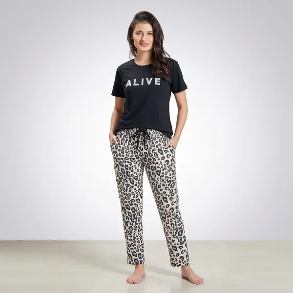 Black_Cotton_Pajama_Set_For_Women