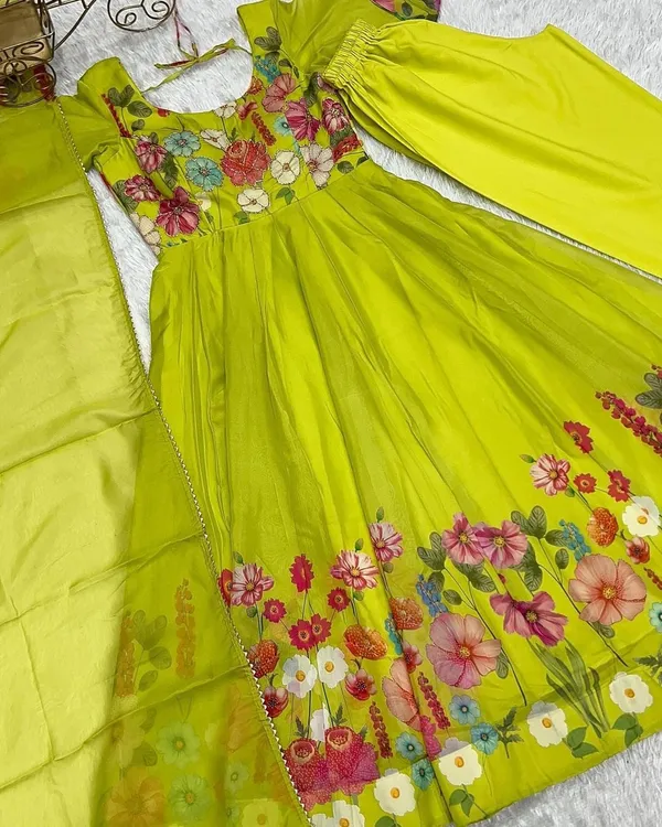 Light_Yellow_100%_Organza_Embroidered_Gown_with_Dupatta_For_Women
