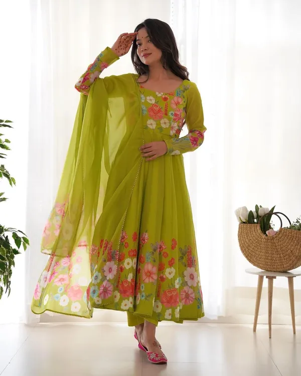 Light_Yellow_100%_Organza_Embroidered_Gown_with_Dupatta_For_Women