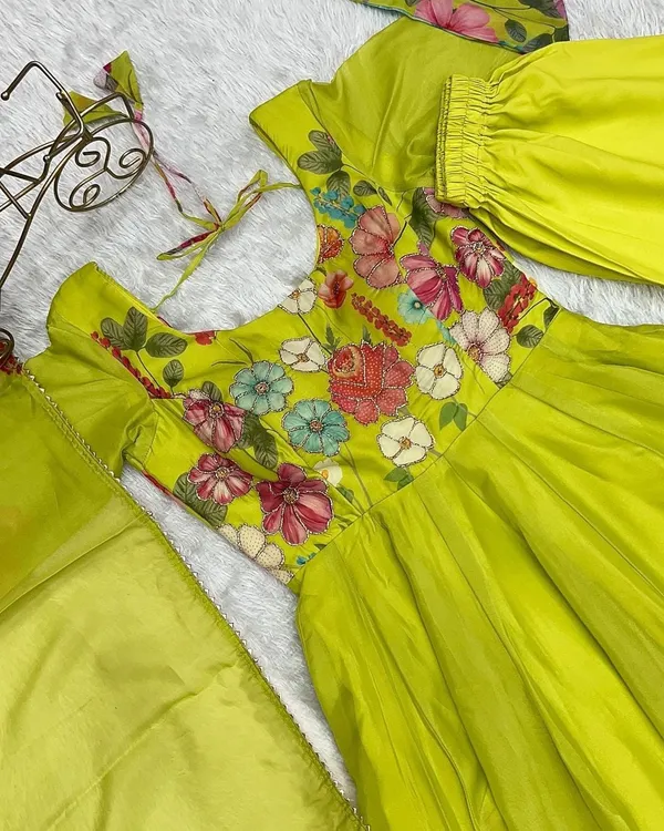 Light_Yellow_100%_Organza_Embroidered_Gown_with_Dupatta_For_Women